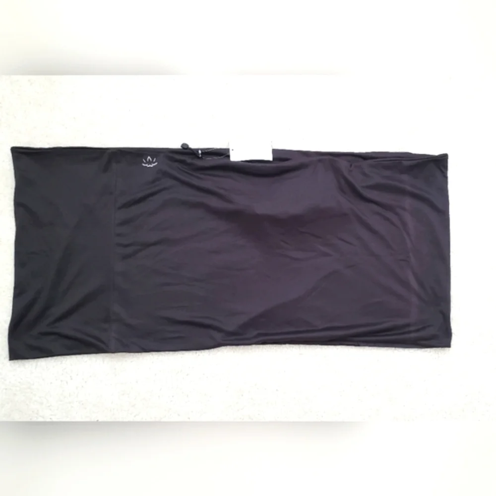 Beyond Yoga NWT Pocket Infinity Scarf Black Casual Athleisure